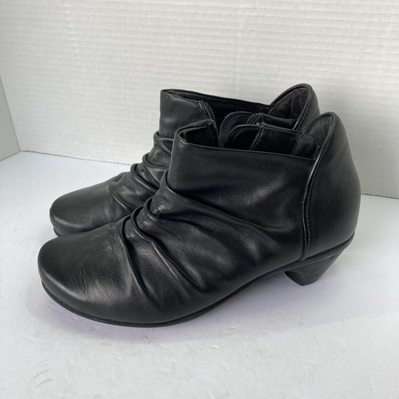 Naot Advance black leather ankle‎ boot size 38 - Picture 1 of 10